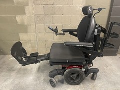 Quickie Q700m Sedeo Pro Power Wheelchair with Power Tilt, 22″ Seat, Charger