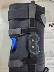 Pro Point Very Strong Knee Brace Brand New Very Nice Adjustable Straps To Titan