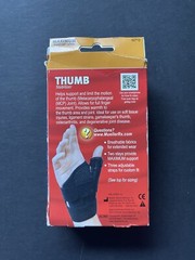 Open Box Mueller Reversible Thumb, Wrist Stabilizer