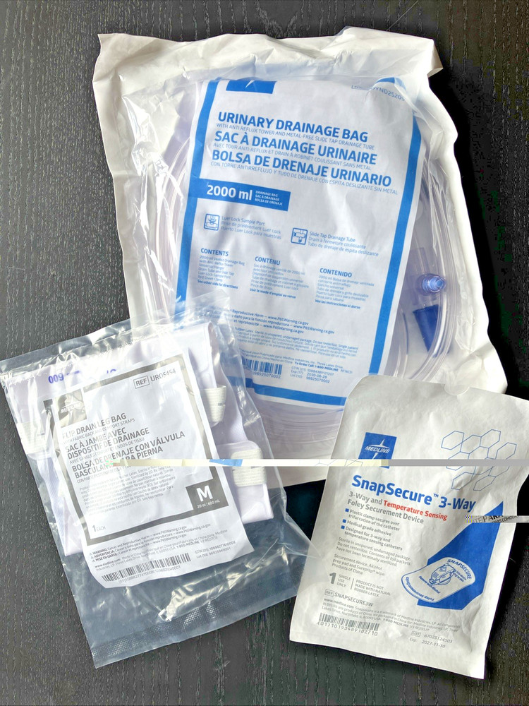 Medline Urinary Drainage Bag 2000 mL, Flip Drain Bag 600 mL, Snapsecure 3-Way