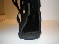 United Ortho Short Air Cam Walker Fracture Boot, Fits Left or Right Medium Black