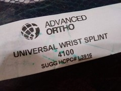Advanced Ortho COMFY SPLINT Adjustable Universal Wrist splint 4100