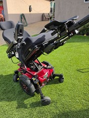 Quantum Q6 Stretto 3 Wheelchair Mint Condition 22″ Wide New Batteries