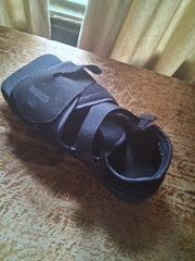 DARCO Square Open Toe Medical-Surgical Post Operative Shoe Medium Used Twice