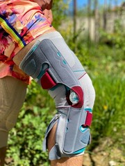 Bauerfeind Softec Genu Size 4 Right Knee Joint Brace Patella Support Sleeve