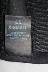 ossur wrist brace right hand XS extra small hook and loop closure black 445