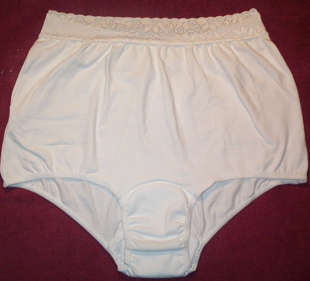 2 Pair Women’s White Size 10 / 2X Incontinence Pantie Lace Top 88% Cot 12% Lycra
