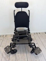 Quickie Iris Tilt in space Wheelchair 18″x18″ adj depth
