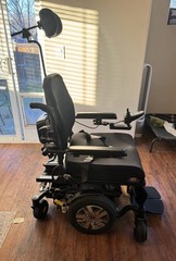 Power wheelchair Quantum J4E purchased 2024 never used