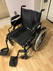 Invacare Tracer SX5 Folding Wheelchair 250lbs (113Kg) Capacity.