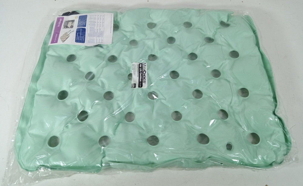 Bariatric Waffle Air Lift Cushion Wheelchair 28″ x 22″ x 1.5 700Lbs Green Vinyl