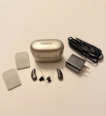 Phonak Audeo Infinio I30-R hearing aids with accessories pre-owned