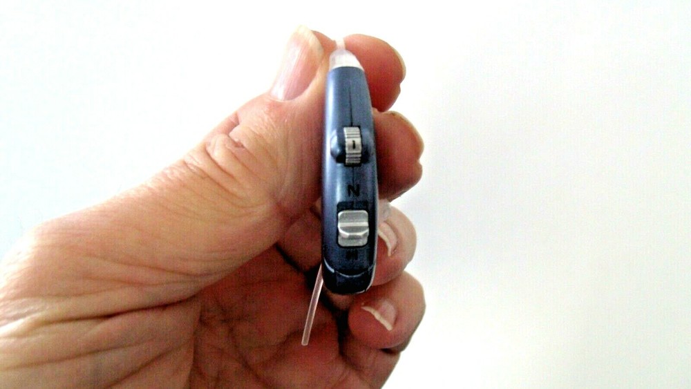 BTE digital hearing amplifiers 2 listening modes normal /noise reduction USA
