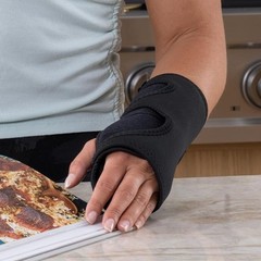 ComfyBrace® Carpal Tunnel Wrist Brace – with Splint and Palm Cushion One Size