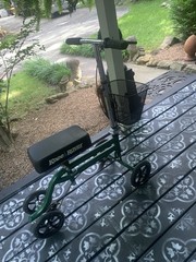 KneeRover® Steerable Knee Scooter Green With Basket & Brake Lightly Used EUC