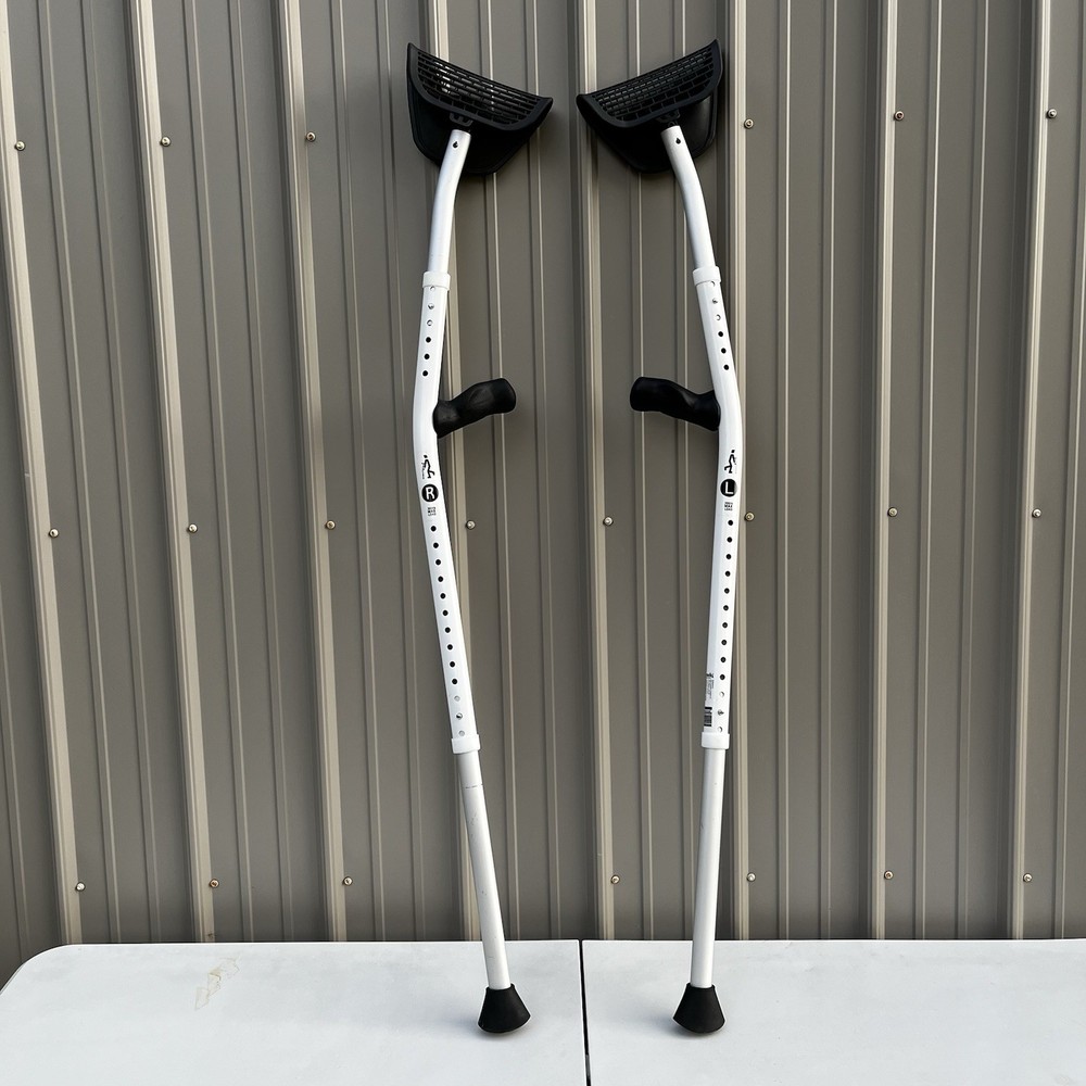 Mobilegs Ultra A300 Pair Ergonomic Crutches Adult Adjustable 300 Lb