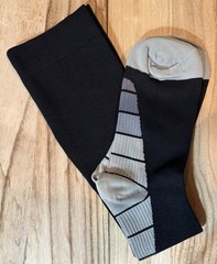 Compression Socks Size S/M Black & Gray – A0075