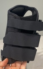 Breg Classic Wrist Size Medium Left WRIST BRACE