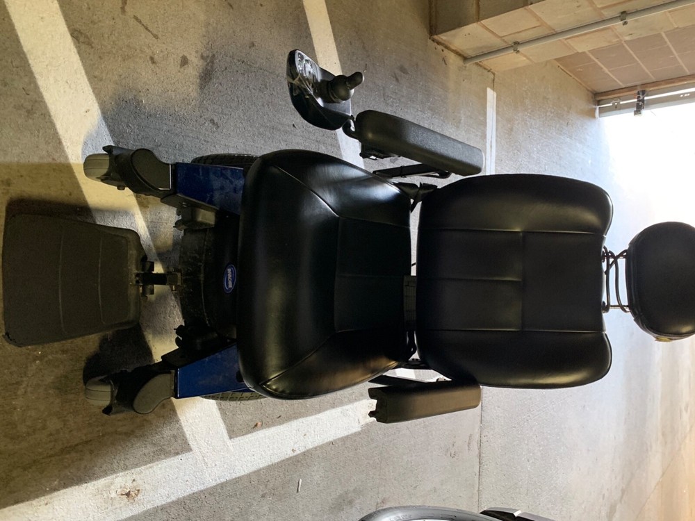 Pride Mobility Products Corp. QUANTUMQ6EDGE Power Wheelchair