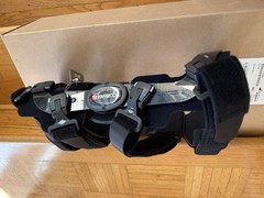 Bledsoe BREG DUO Hinged Knee Brace OA LEFT KNEE SMALL SHORT item ED311103