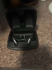 Starkey Livio 1000 RIC R in Canal Hearing Aids & Charging Case