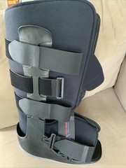 Trend Medical ActivAIR Tall Walking Boot – Size Medium (pristine)