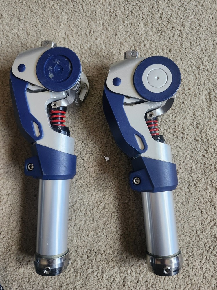 Ottobock 3R93 Prosthetic Knee Joint Pair, Model 3R93 MPN 3R93