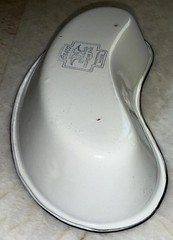 Vintage 1940s Cesco Columbian Made White Porcelain Enamel Metal Basin Tray