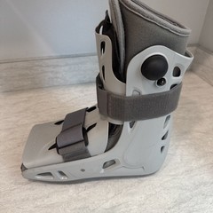 Aircast Airselect Walking Boot. Short, large. Used, very good condition.
