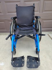 Quickie 2 Lite 17″ X 17″ Manual Wheelchair Used 17″x17″ Foldable Blue