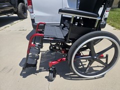 HEAVY DUTY Ki Focus cr 22″ 400LB MAX Tilt In Space Wheelchair HD used Red