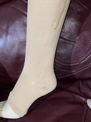 NWOT 1 pair beige compression stockings size L/XL up to 19″ calf w. side zipper