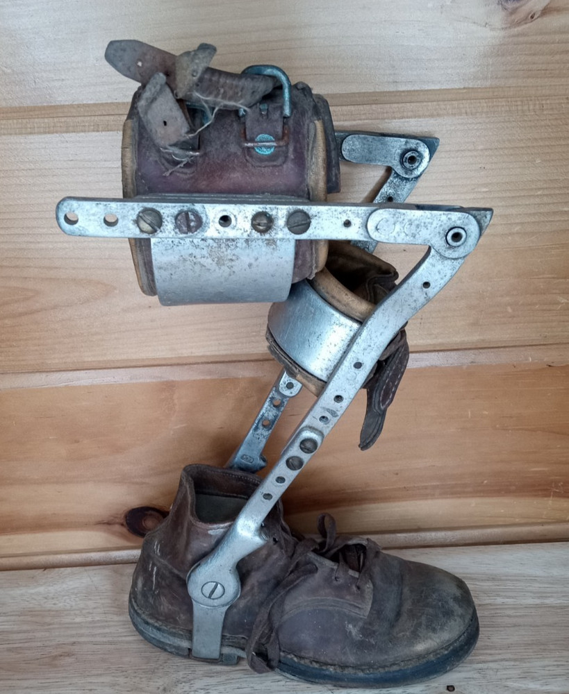 Vintage Child Leg Brace Orthopedic Shoe Metal Leather Polio Knee Support Rare