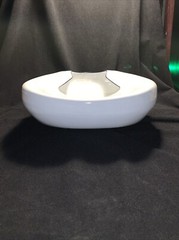 Vintage Enamelware White Bedpan. Queen Columbian Made. Excellent condition
