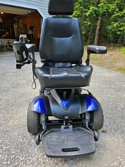 Medical Drive Titan 18CS Power Wheelchair Mobility With Battery Charger