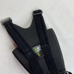 BraceAbility Knee Brace Patella Support Wrap Black Large Adjustable Straps
