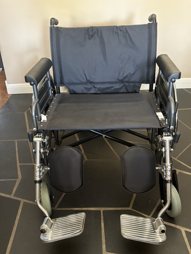 Madline Extra Large Wheelchair