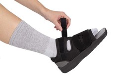 Post-Op/Orthopedic Adjustable Recovery Shoe for Broken Foot or Toe Men’s Large