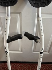 Mobilegs Ultra A300 Pair Ergonomic Crutches Adult Adjustable 300 Lb