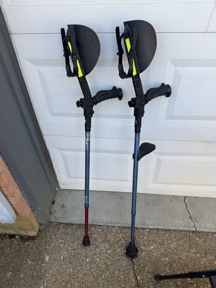 Ergoactives Ergobaum 7G shock absorbing forearm crutches