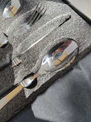 BunMo heavy weight 4 Piece Silverware set With Travel Wrap, New in box