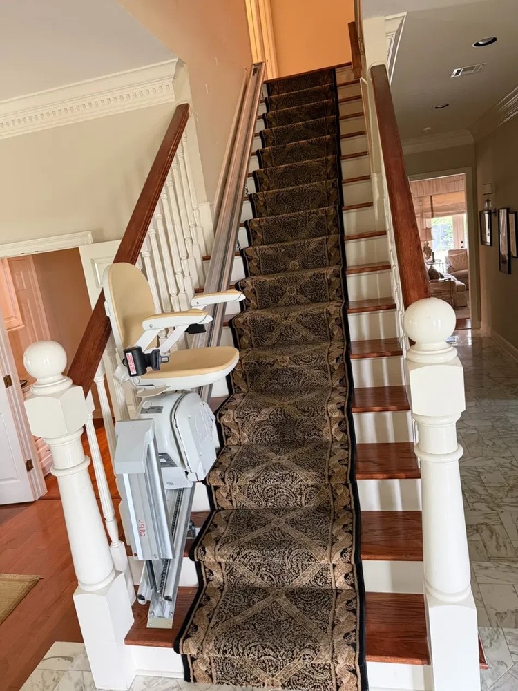 Acorn Superglide 130 T700 Stairlift — Used Less Than 1 Year