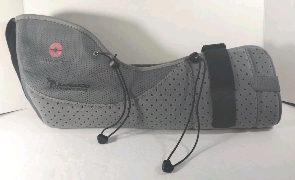 Manamed Kangaroo Shoulder Sling – Breathable Medical Support for Arm Injuries