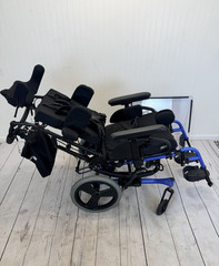 Quickie Iris Tilt in space w/ recline Wheelchair 17″x20″ adj depth