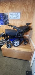 Merits Vector HD w/ Power Tilt & Recline/Legs-Lighting Kit* 450LB 22” x 20”