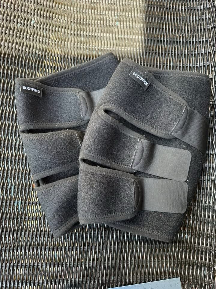 Bodyprox Calf Support Brace 2 Pack Adjustable Shin Splint Compression Wraps
