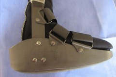 New DJO DONJOY ProCare MaxTrax Walker Tall Walking Boot 79-95325 Medium
