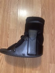 United Ortho Short Air Cam Walker Fracture Boot, Fits Left or Right, Small, S