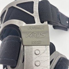 Medi M.4 OA Varus Right Small Compact Knee Brace Orthoarthritis Pain Relief