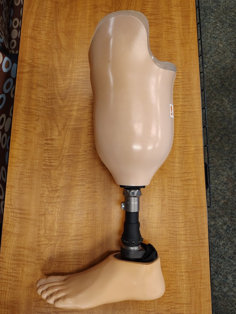 Trulife Prosthetic Limb Leg W/ Sz 28 Left Foot AAA210 AAA200 3151B Ti 231436AL